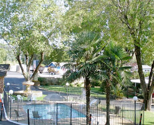 Paradise Inn Ngoại thất bức ảnh